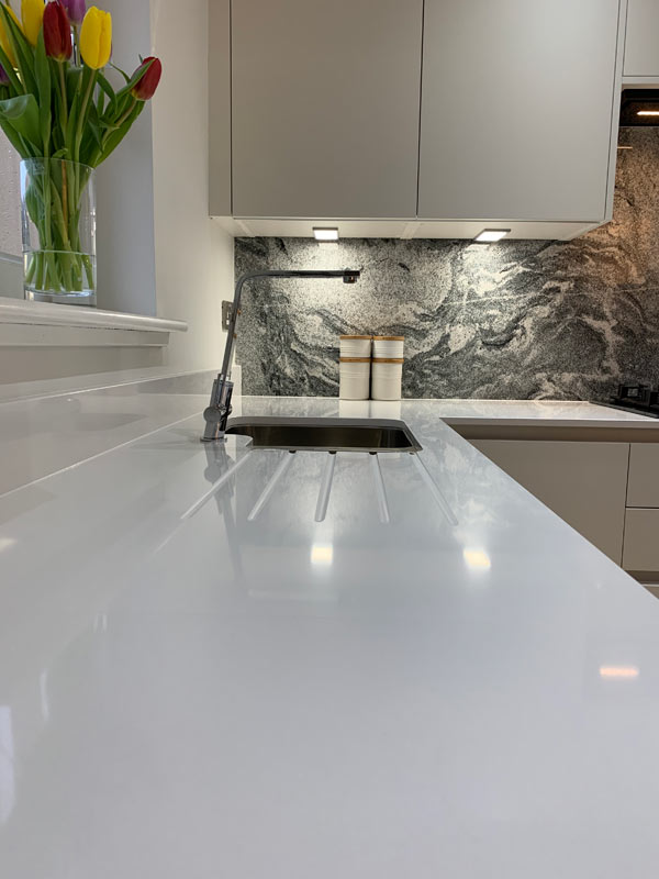 Silestone quartz kitchen worktop installation in modern kitchen